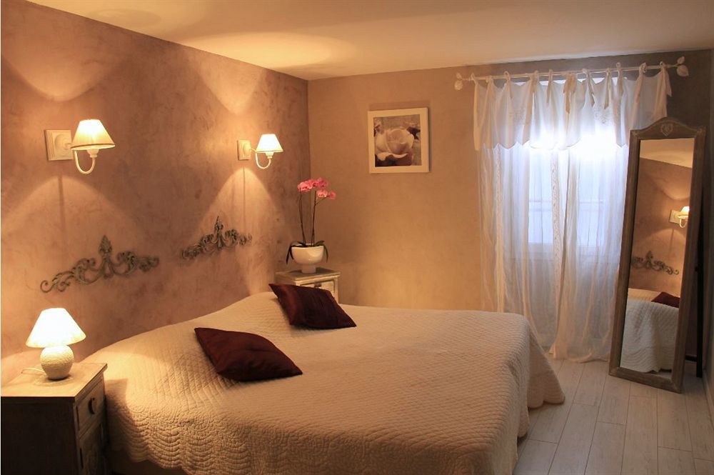 Le Crillon Otel Murs  Dış mekan fotoğraf