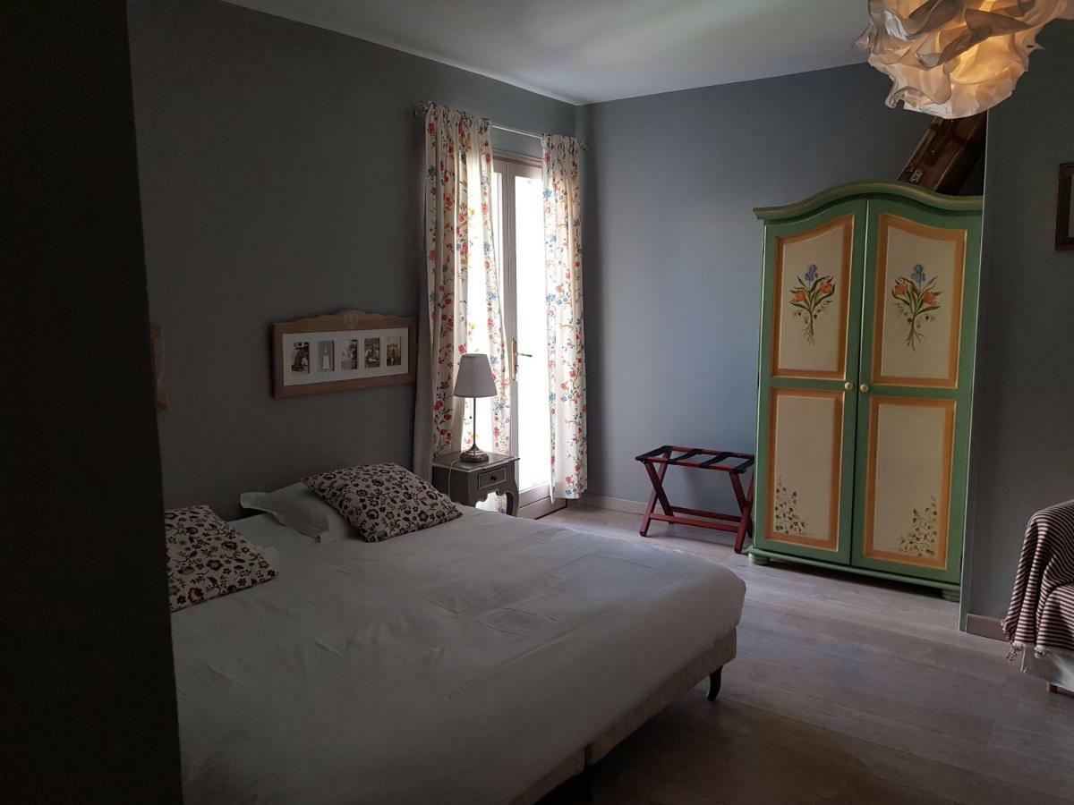 Le Crillon Otel Murs  Dış mekan fotoğraf